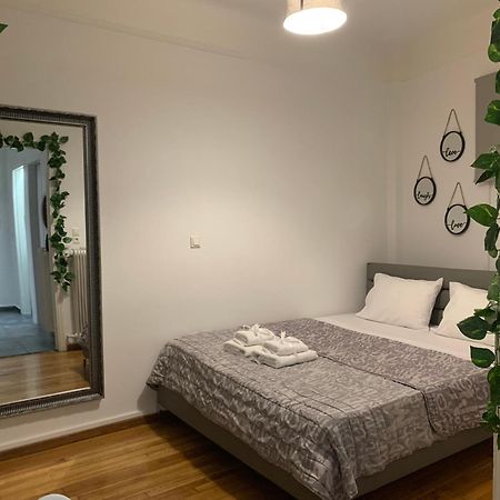 Charming House In Central Athena Bagian luar foto