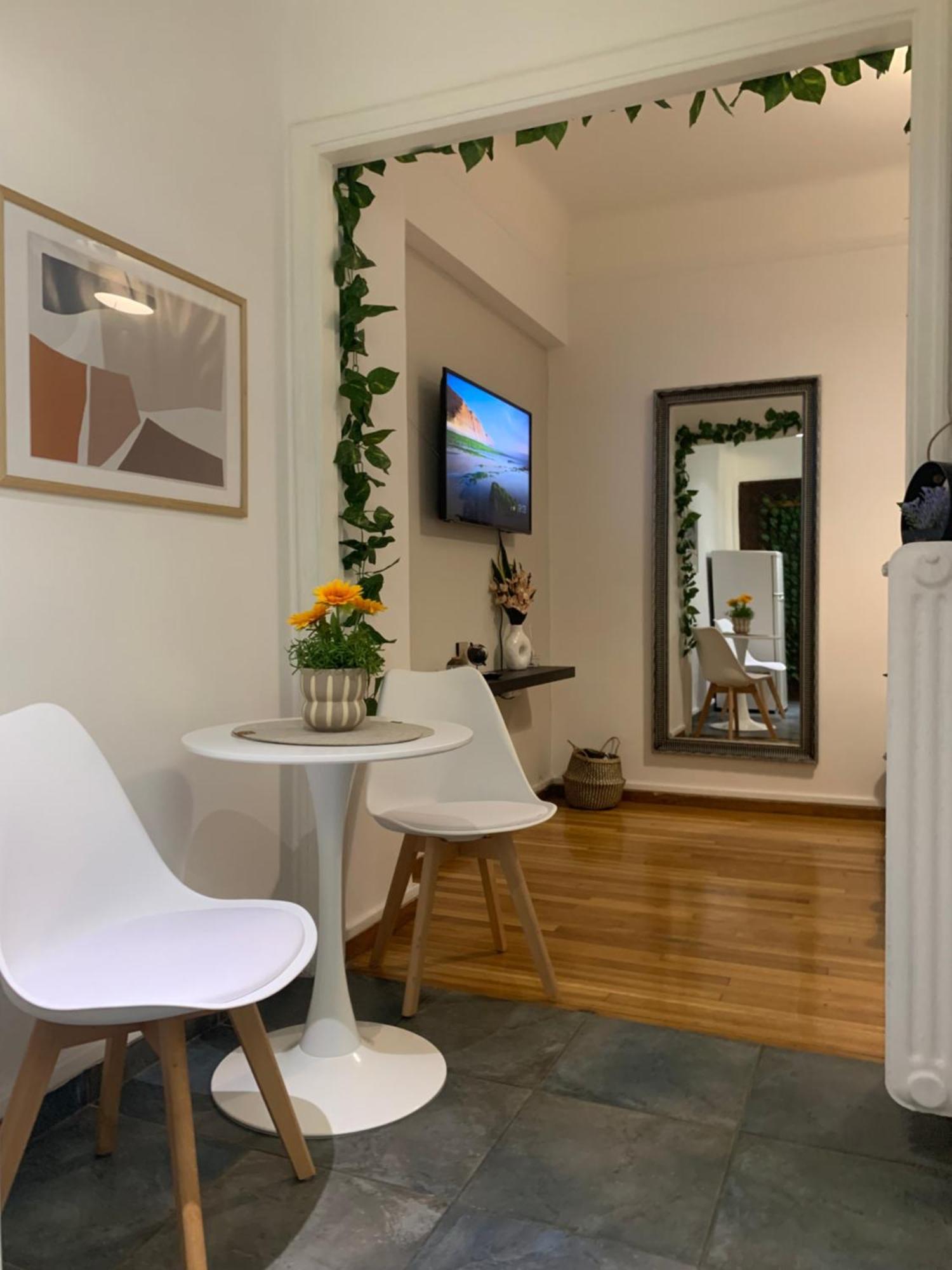 Charming House In Central Athena Bagian luar foto